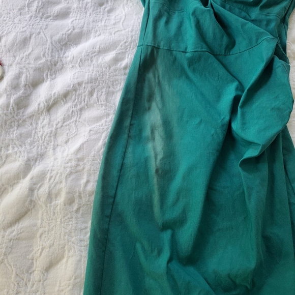 Stop Staring dress has sun damage - Picture 3 of 5